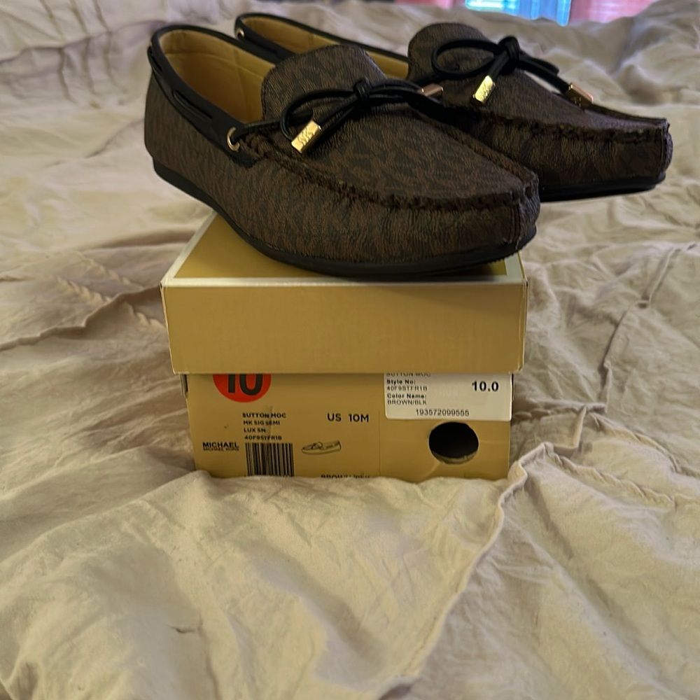 Michael Kors women’s dress shoe